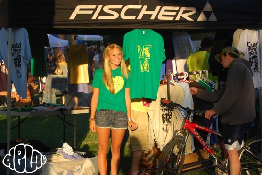 Dela Clothing Booth