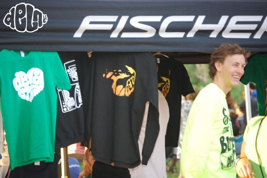 Dela Clothing Booth