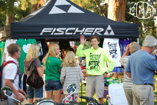 Dela Clothing Booth