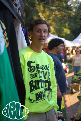 Dela Clothing Booth