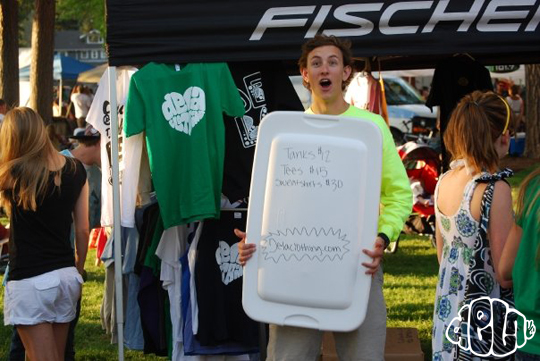 Dela Clothing Booth