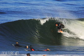 Dela Clothing - Surfing Eric Castaldo