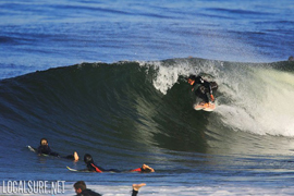 Dela Clothing - Surfing Eric Castaldo